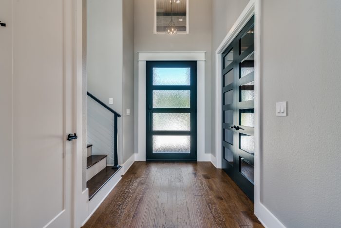 Luxury home builder trends at Cedar Creek Lake