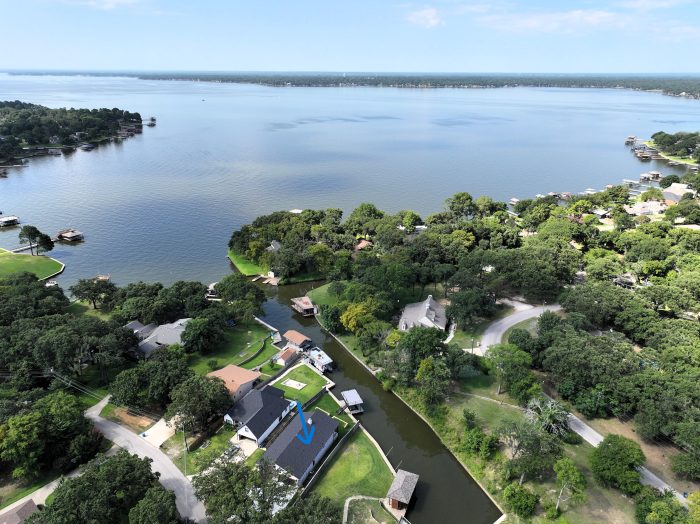 Cedar creek lake custom home